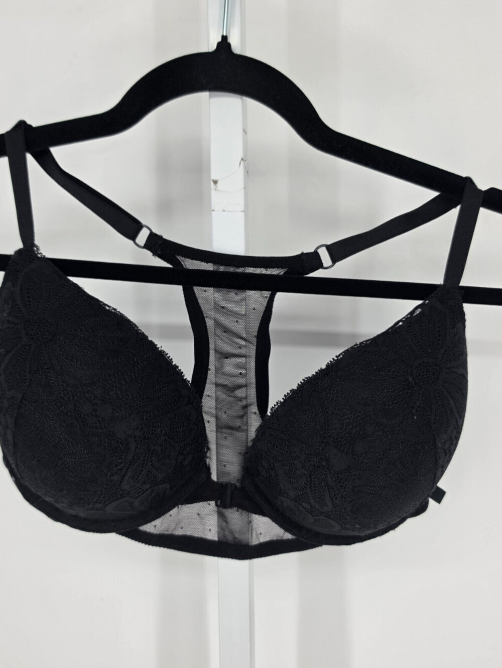 Victorias Secret Womens Sz 38C Front Clasp Push Up Bra Mesh Back Black
